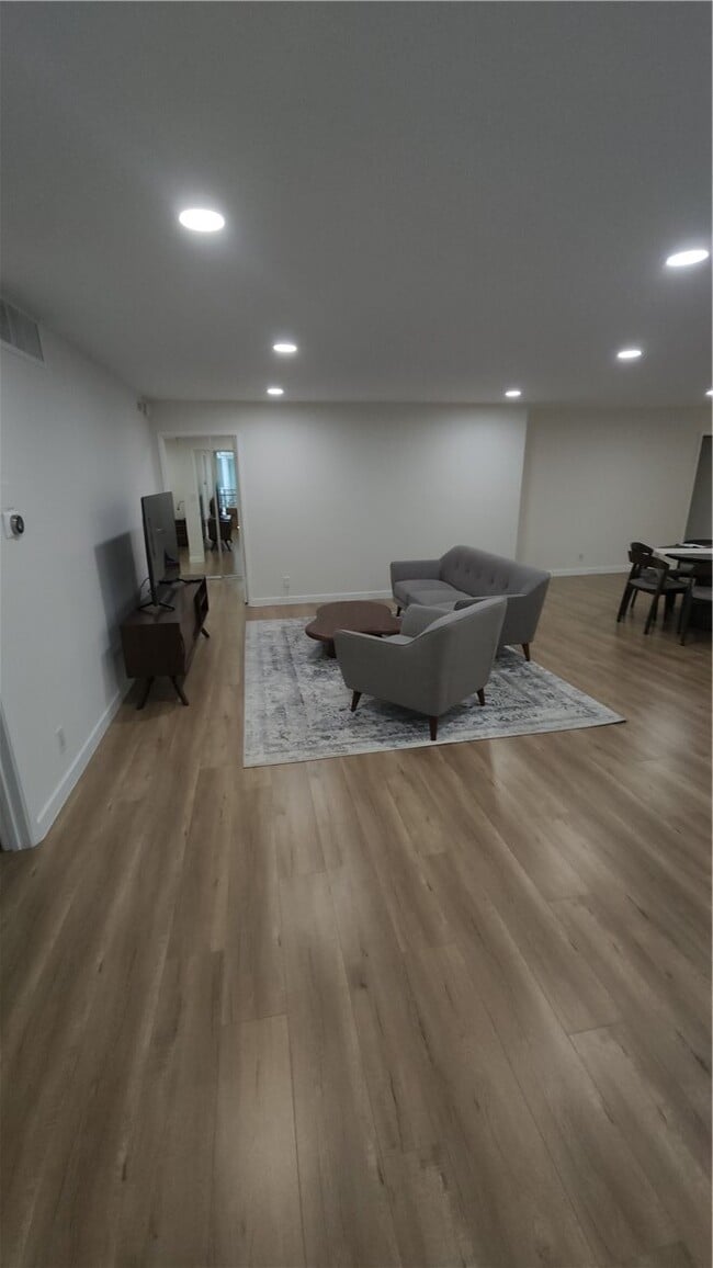 Photo - 9950 Durant Dr Unidad 209