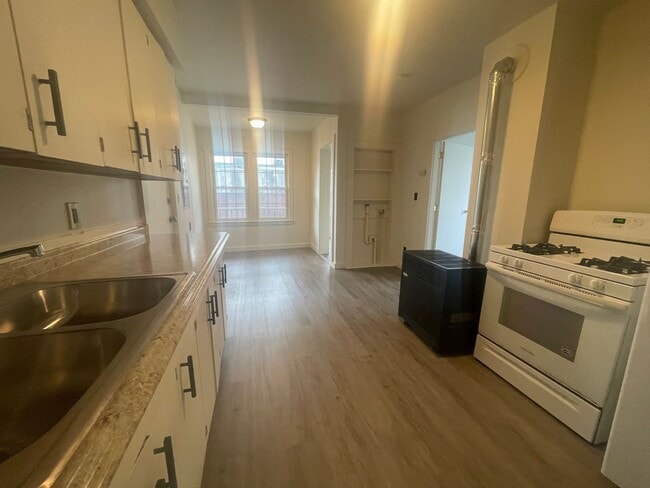 Photo - 12-14 E Hoosac Street Unit 1