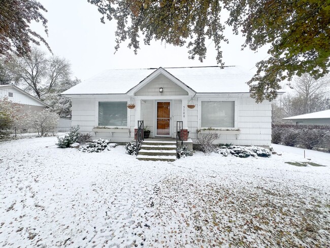 Four Bedroom, Two Bath House - Four Bedroom, Two Bath House