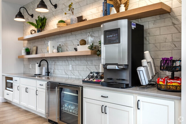 Clubhouse - Hayden Park