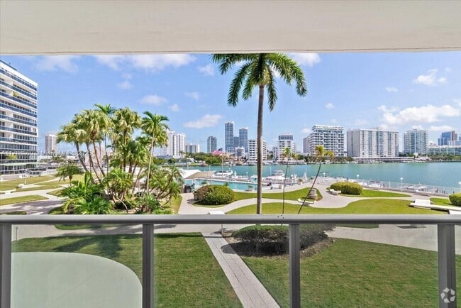 Building Photo - 900 Bay Dr Unit 625 Rental