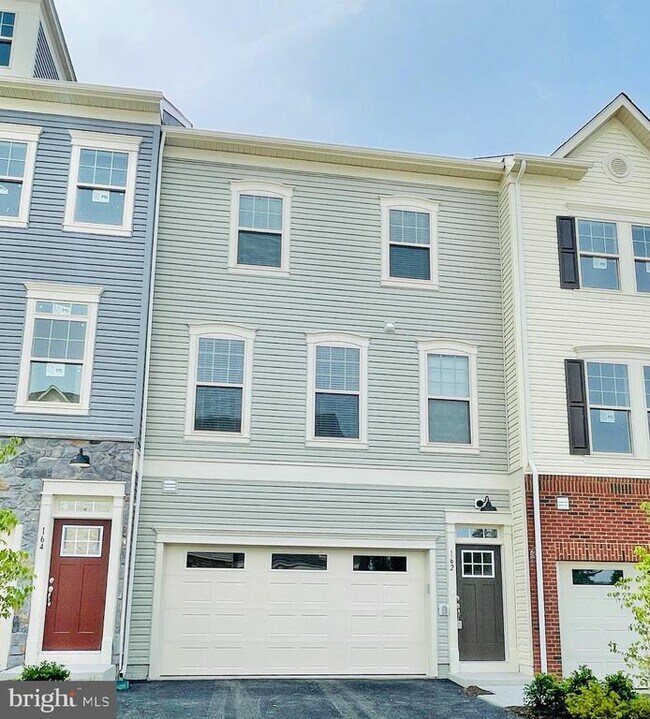 Photo - 162 Whitson Wds Pl Townhome