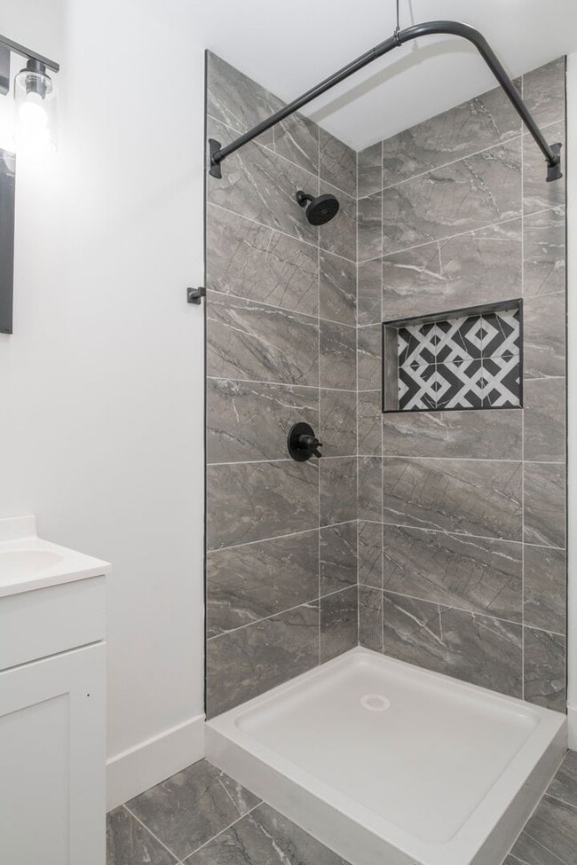 Photo - 3312 W Cumberland St Unit 1