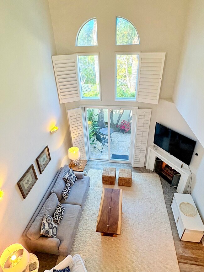 6483 Zuma View Pl