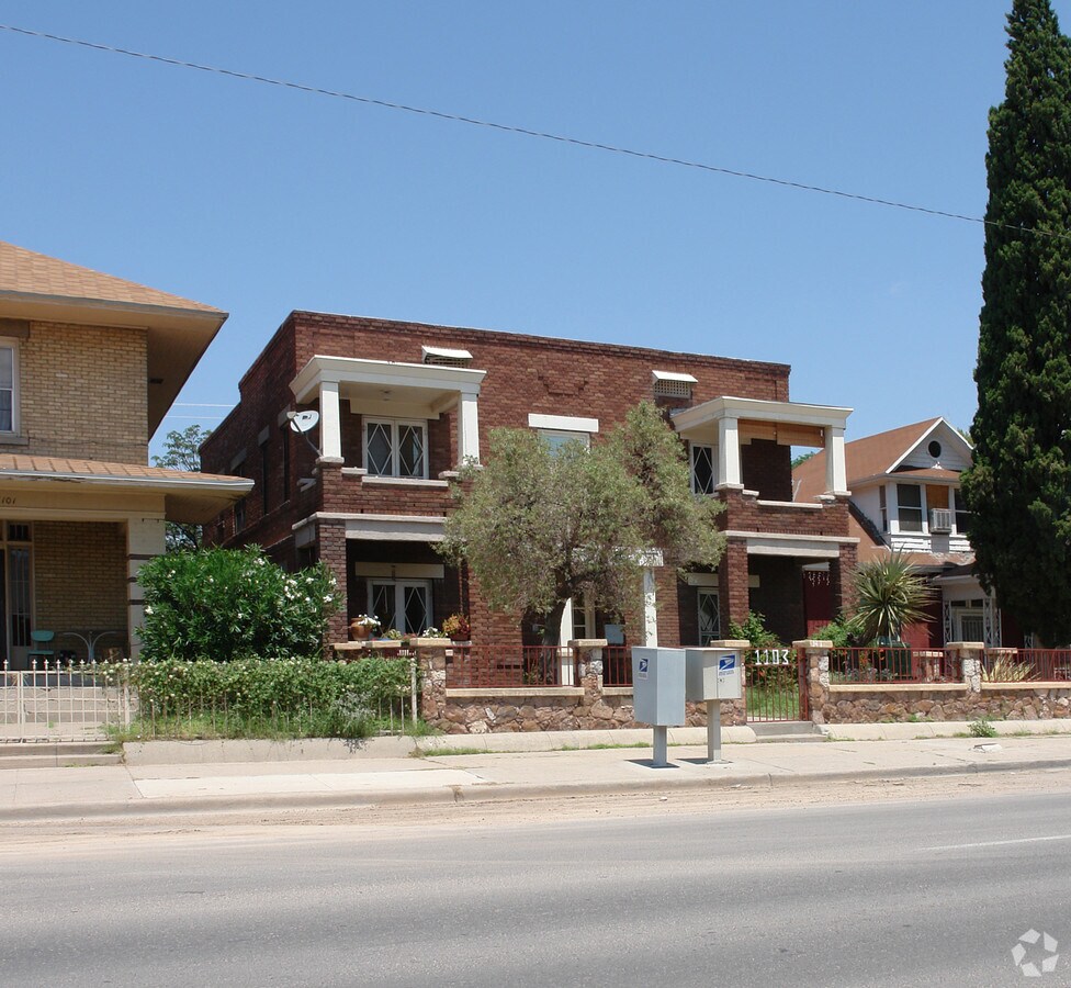 Photo - 1103 E Rio Grande Ave Apartments