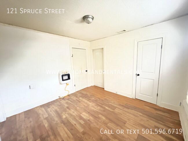 Photo - 121 S Spruce St