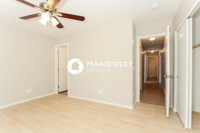 Photo - 3 Bedroom Pet-Friendly Home in Phoenix, AZ with Main Street Renewal