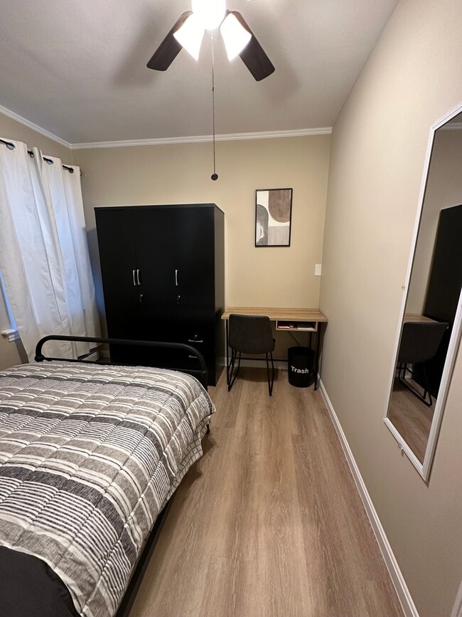 2B - 21 Radcliffe Ave