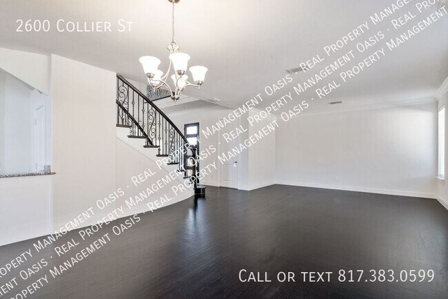 Photo - 2600 Collier St