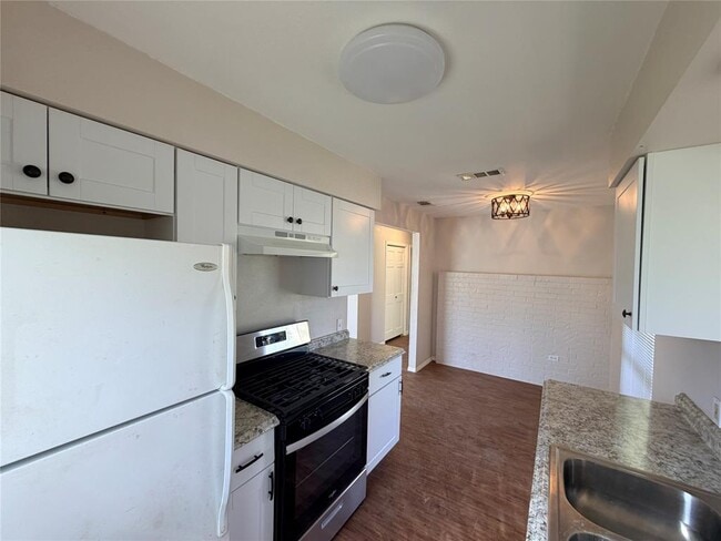 Photo - 8520 Woodstone Dr