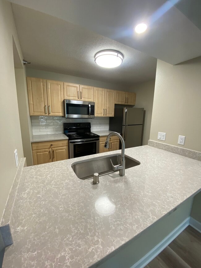 Photo - Hamilton Plaza