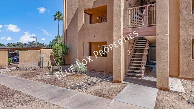 1810 E Blacklidge Dr Unit 102
