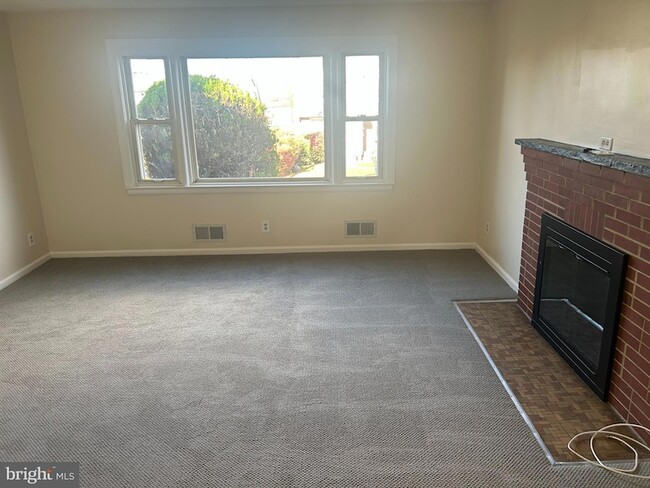 Photo - 3013 Nash Pl SE