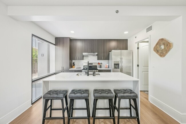 1 Bedroom Kitchen - The Views at the Peak