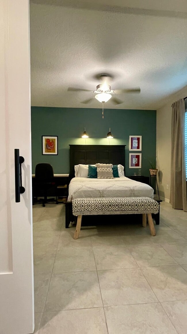 Photo - 5723 Keaton Springs Dr Unidad Darling Suite