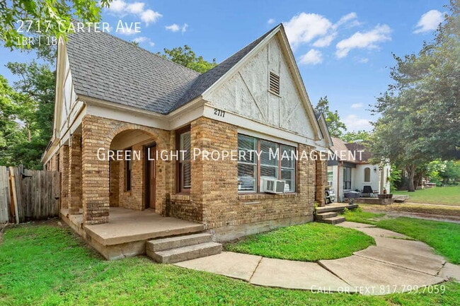 Photo - 2717 Carter Ave