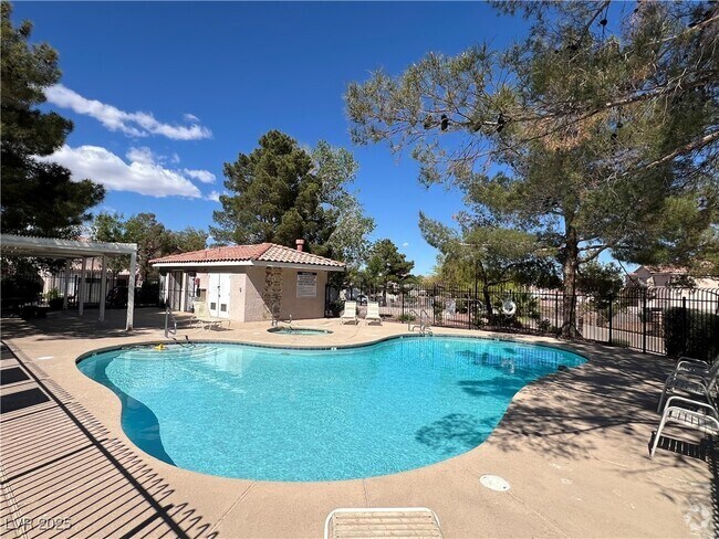 Building Photo - 5835 Chisolm Trail Rental