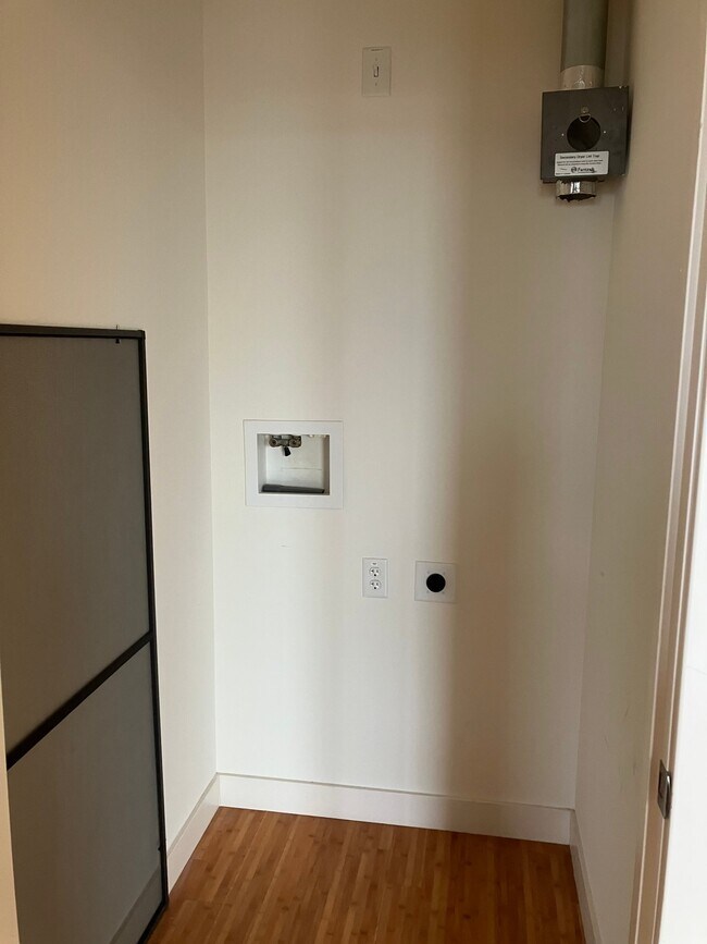 25 Bacon St Unit 404