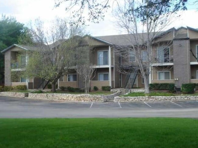 Building Photo - 12166 Metric Blvd Unit 339