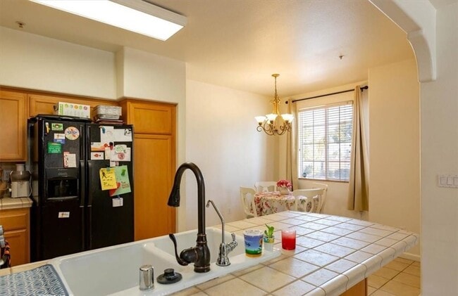 Photo - 610 Sunrise Dr
