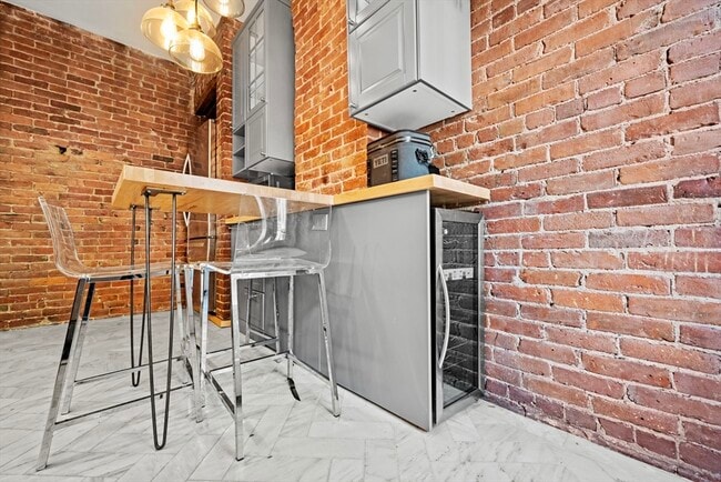 Photo - 19 Cortes St Unit 3