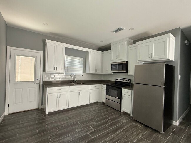 Photo - 3104 W Driftwood St