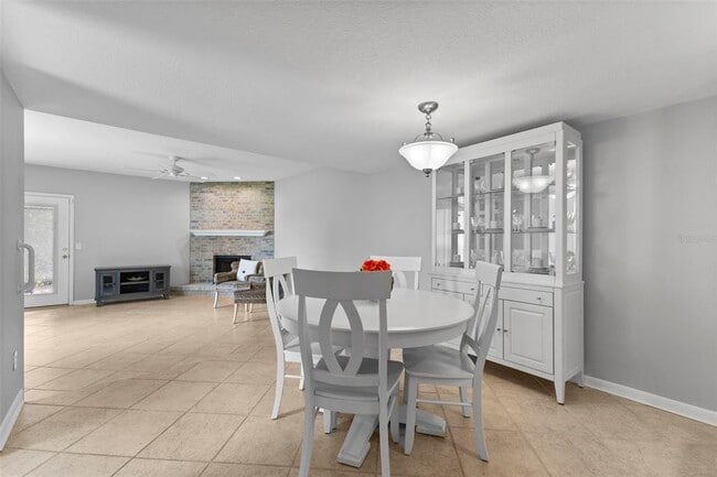 Photo - 3010 W Grovewood Ct