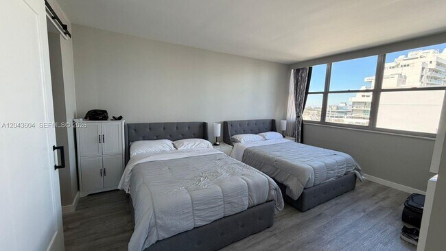 Photo - 5838 Collins Ave Unit # 15H