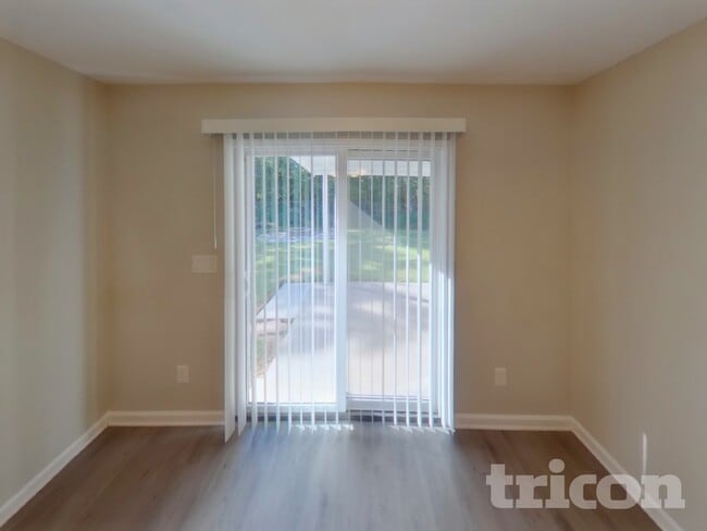 Photo - 605 Silverhill Dr