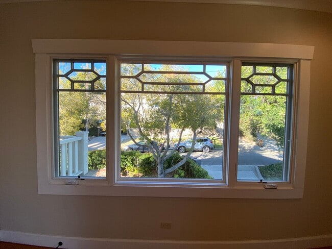 Photo - Enchanting 1-Bedroom, 1-Bath Oasis with Stunning Views Unidad #3