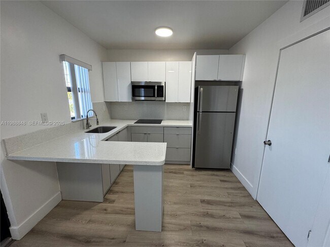 Photo - 1971 NW 2nd Ct Unidad 8