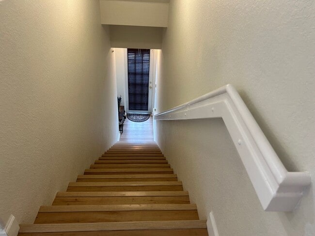 Photo - 430 SW 147th Ave