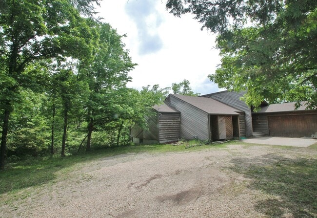 Photo - Secluded luxury cabin in woods with private lake! Great Central location between Topeka & Lawrenc...