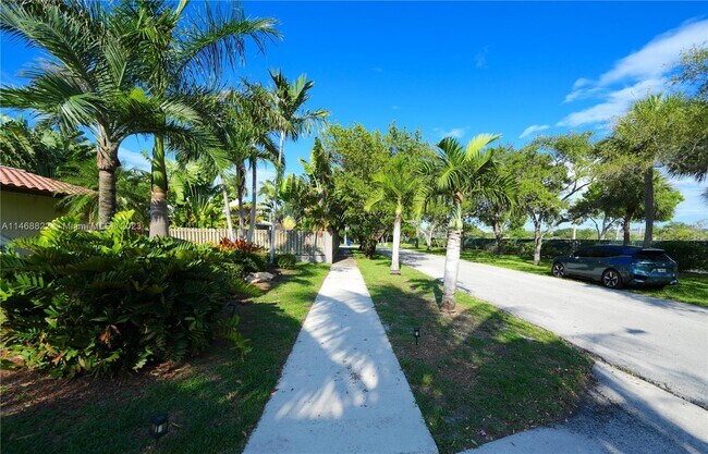 Photo - 2509 NE 35th Dr