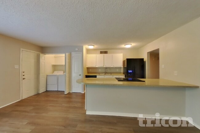 Photo - 1610 Pilot Way