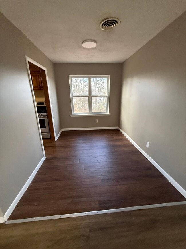 Photo - 3720 Old Jenny Lind Rd