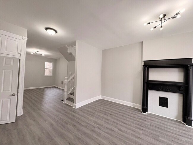 Photo - 235x McCulloh St