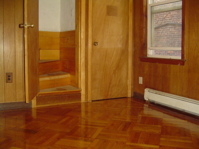 Photo - 21 Havre St Unit 2