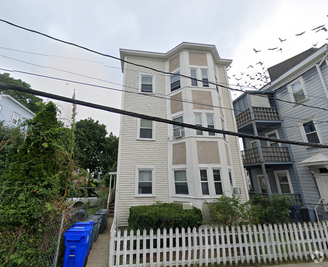 Building Photo - 7 Bynner St Unit 1 Rental