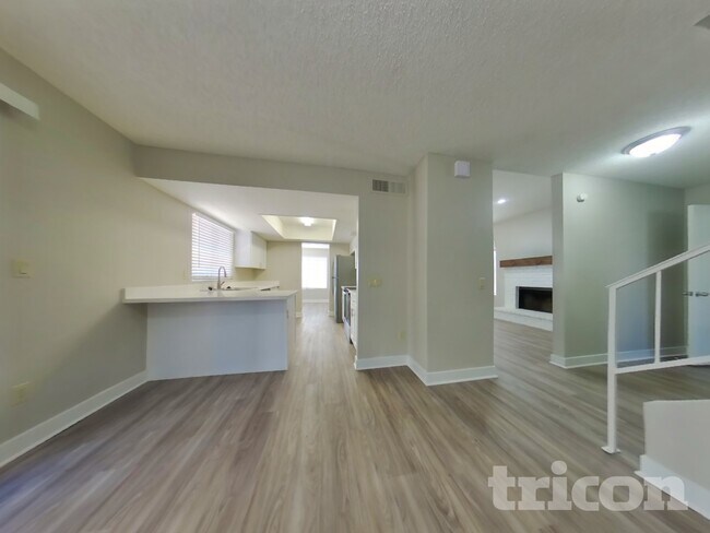 Photo - 6340 W Mercer Ln