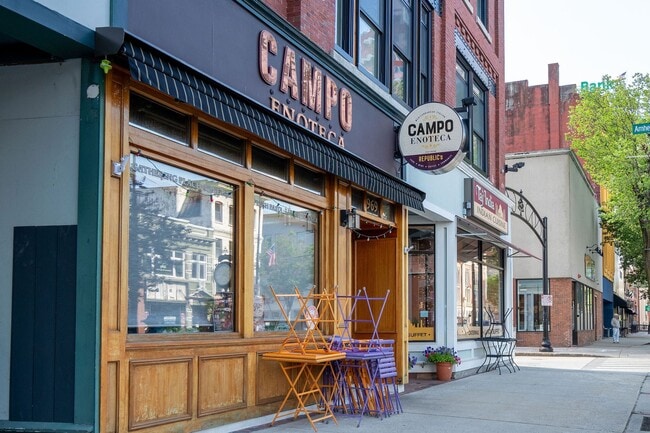 Rendezvous on Elm