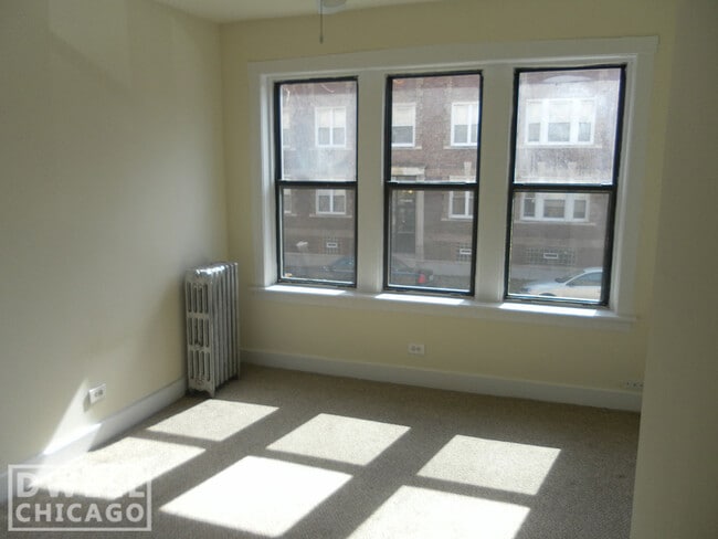 Building Photo - 1500 N Kedzie Ave Unit 1F