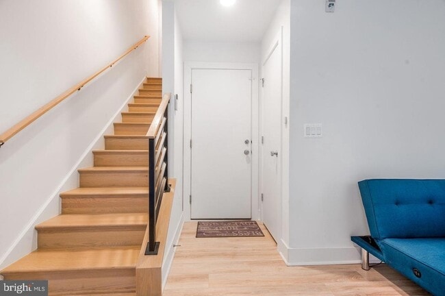 Photo - 317 Riggs Pk Pl NE