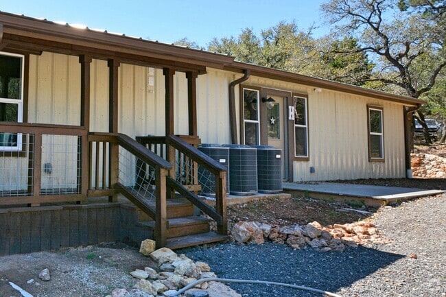 Building Photo - 1155 Farm To Market 2722 Rental