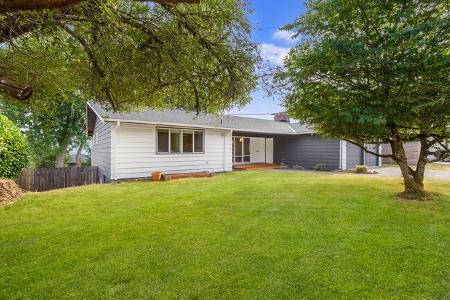 Photo - 17145 NE 5th Pl