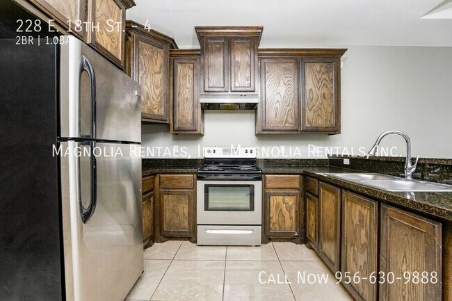 228 E 18th St Unit 4