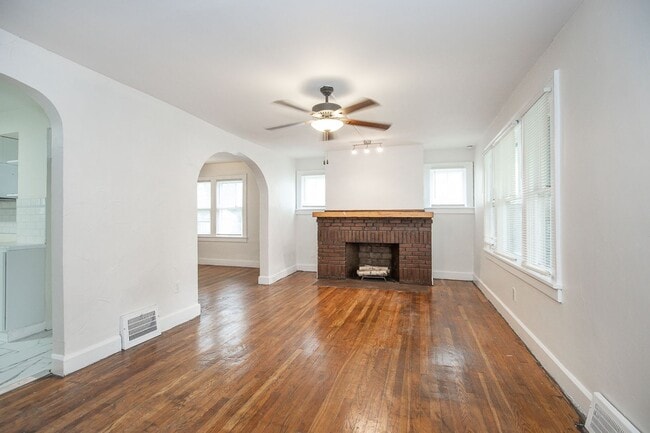 Photo - 21180 Westport Ave