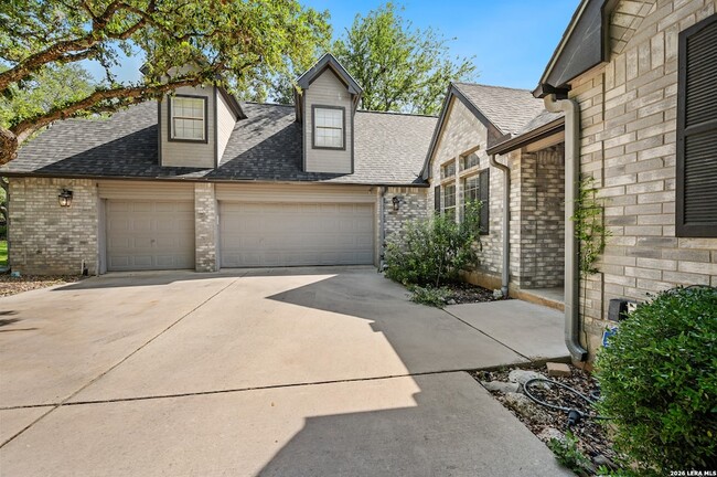 Photo - 109 Trailcrest St