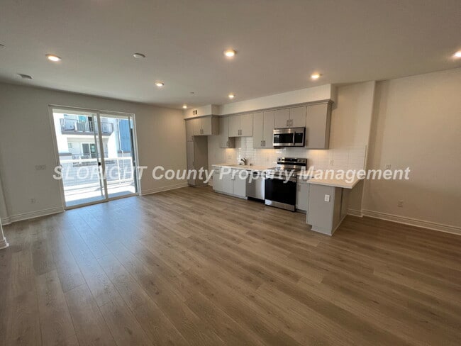 Photo - AVAILABLE JULY - New San Luis Obispo Condo - 3 Bedrooms / 2 Bathrooms Unit 203