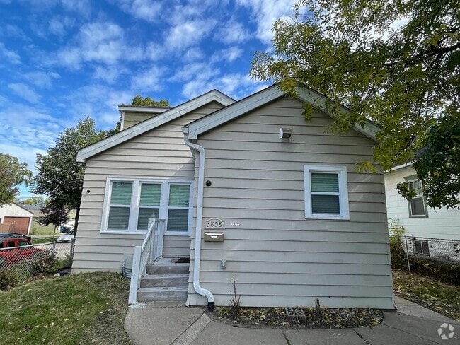 Building Photo - 3858 Fremont Ave N Rental